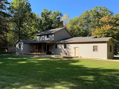 A home in Roscommon Twp