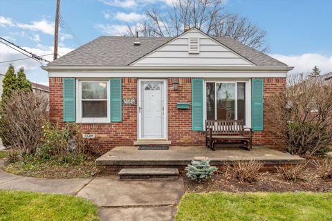 A home in Grosse Pointe Woods