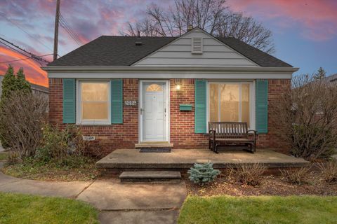 A home in Grosse Pointe Woods