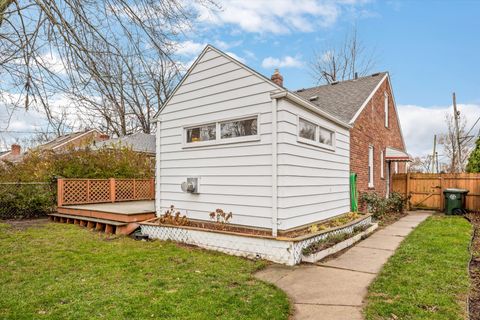 A home in Grosse Pointe Woods