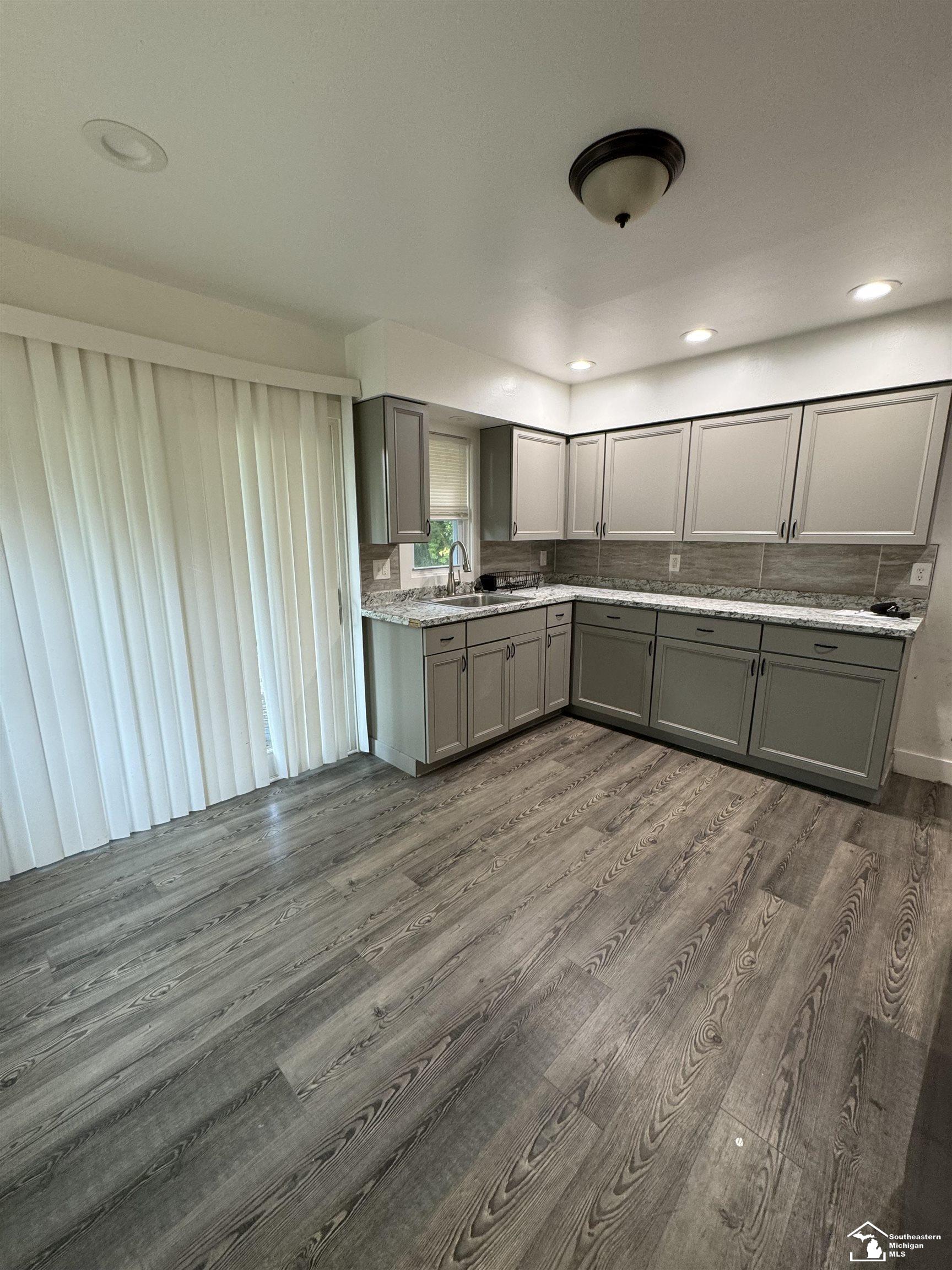 G-3384 Clement Street