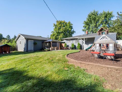 A home in Waterford Twp