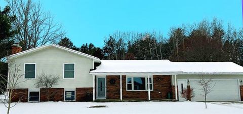 A home in Clam Lake Twp