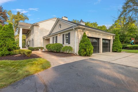 A home in Bloomfield Twp