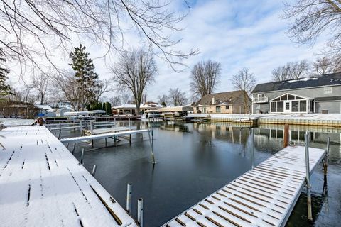 A home in Putnam Twp