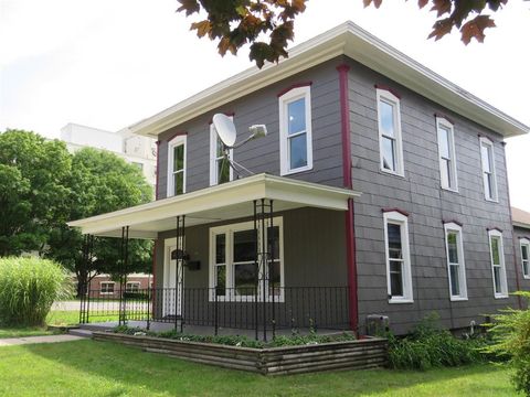 A home in Clam Lake Twp