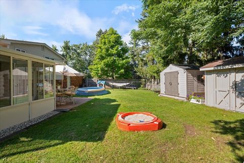 A home in Waterford Twp