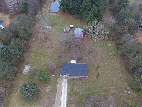 A home in Brockway Twp