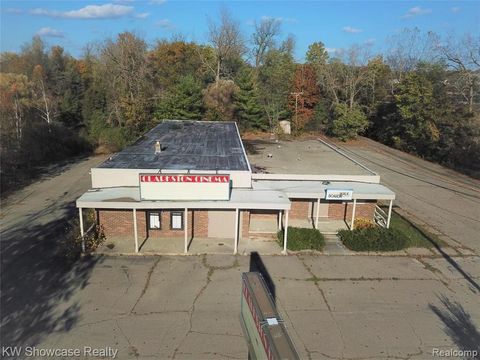 6798 DIXIE Highway Village Of Clarkston City MI 48346