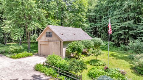 A home in Pulaski Twp