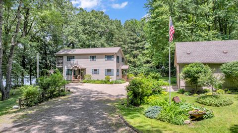 A home in Pulaski Twp