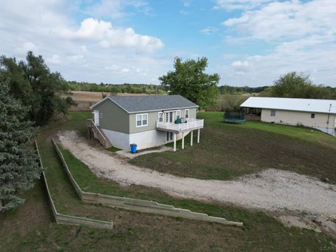 A home in Cement City Vlg