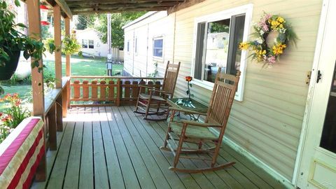 A home in Bourret Twp