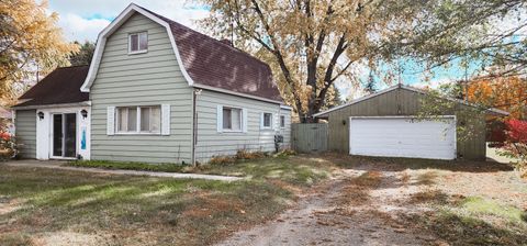 A home in Otter Lake Vlg