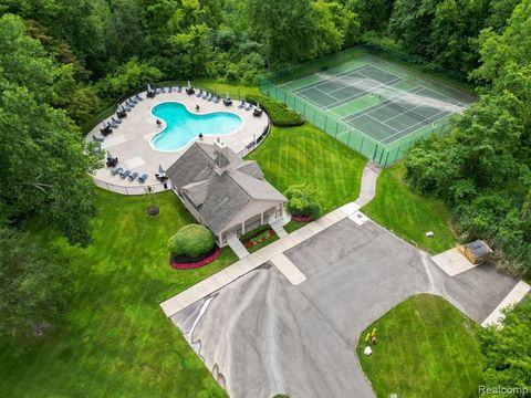 A home in West Bloomfield Twp