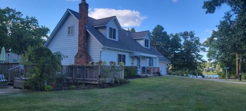 A home in Waterford Twp