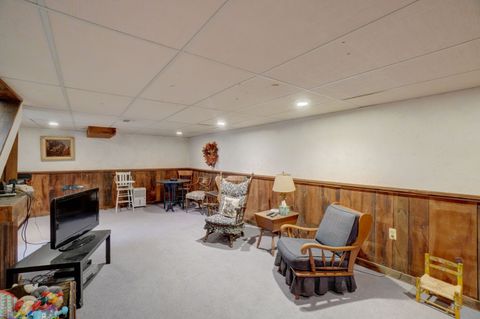 A home in BloomfieldCharterTownship_Oakland