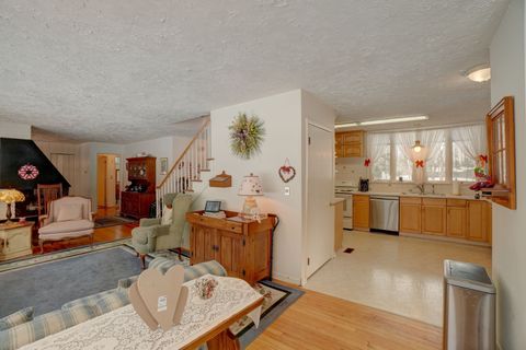 A home in BloomfieldCharterTownship_Oakland