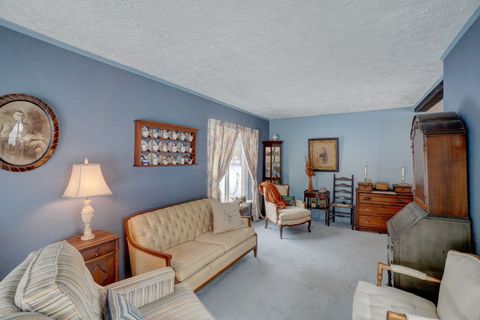 A home in BloomfieldCharterTownship_Oakland