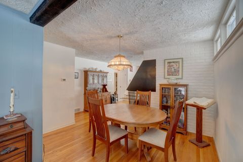 A home in BloomfieldCharterTownship_Oakland