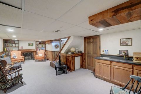 A home in BloomfieldCharterTownship_Oakland