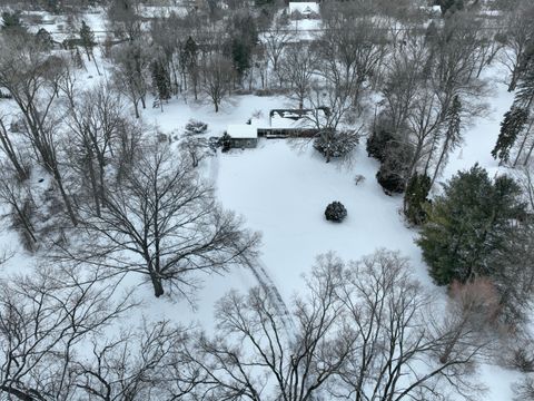 A home in BloomfieldCharterTownship_Oakland
