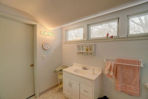 A home in BloomfieldCharterTownship_Oakland