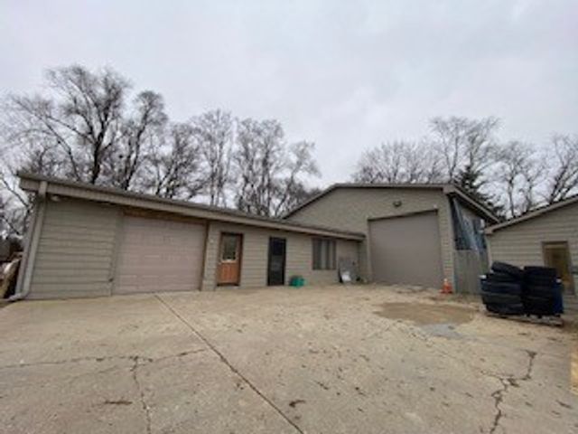 9440 ELIZABETH LAKE Road
