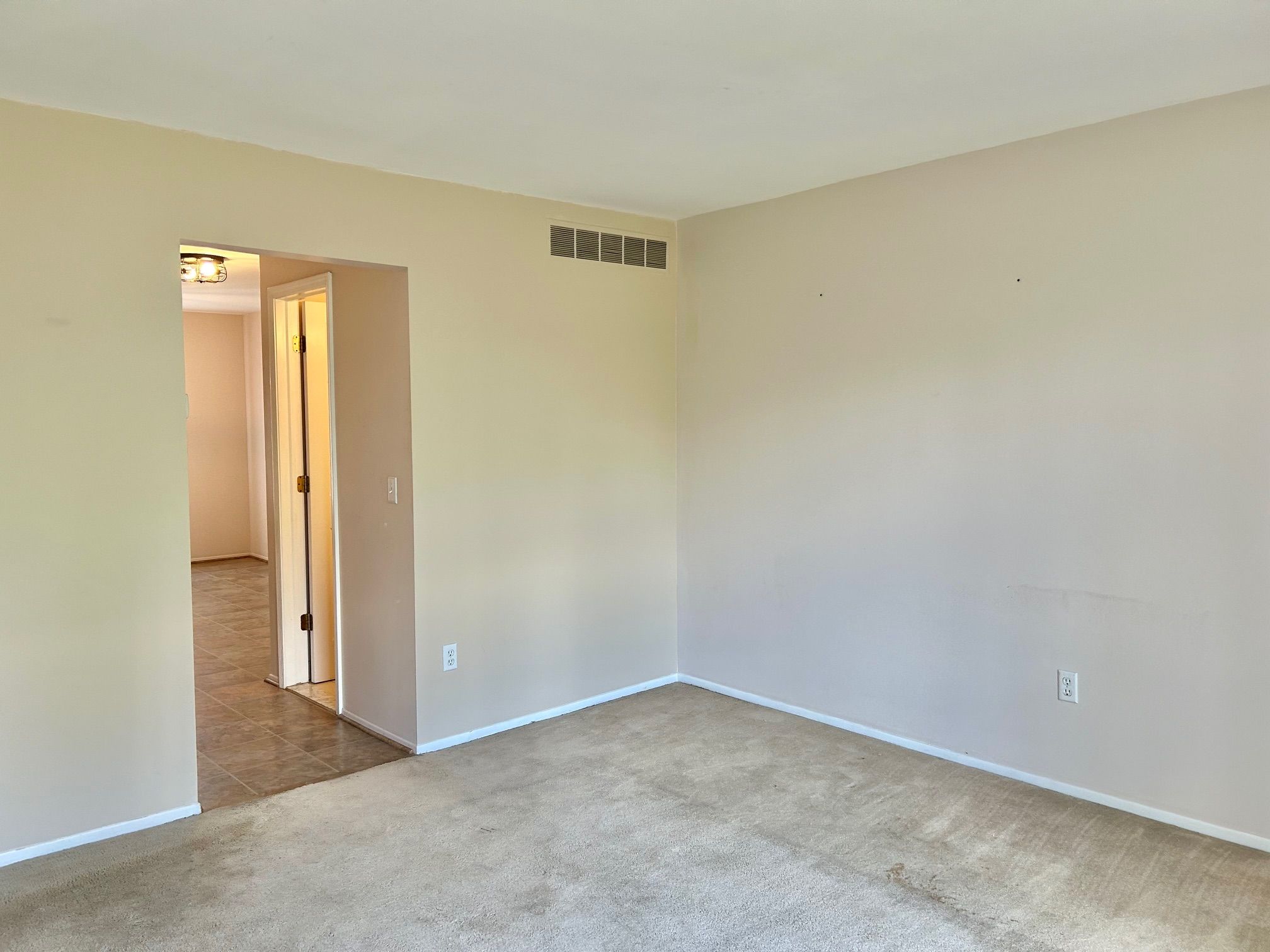 Photo 7 of 16 of 7014 COLONIAL OAKS Drive condo