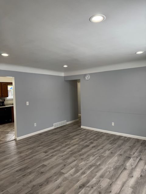 A home in WarrenCity_Macomb