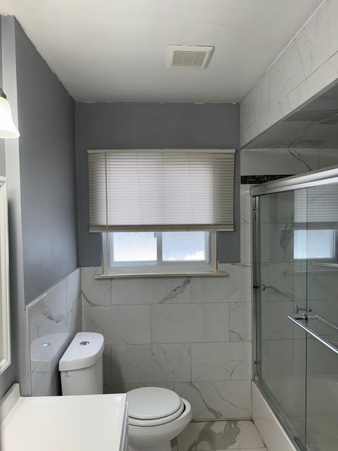 A home in WarrenCity_Macomb