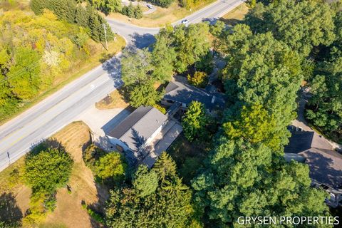 A home in Jamestown Twp