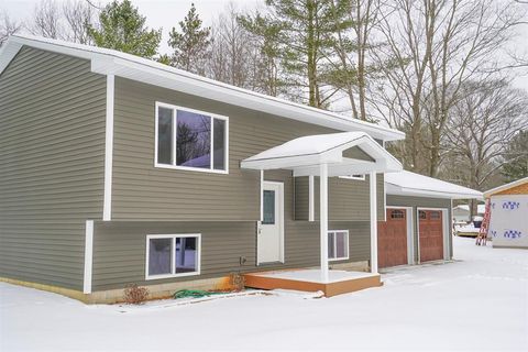 A home in Kalkaska Twp