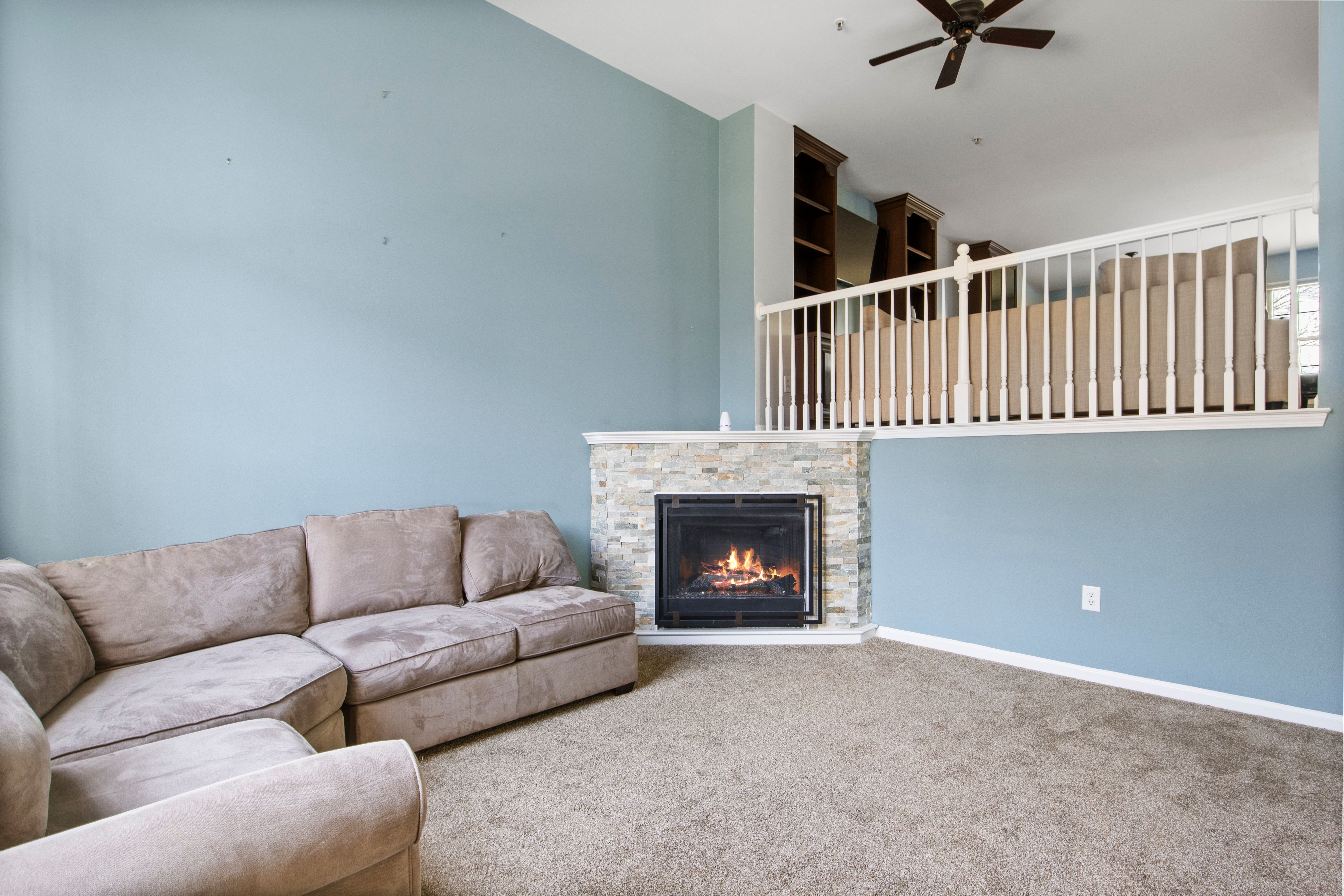 163 E BAY Drive