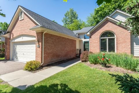 A home in West Bloomfield Twp