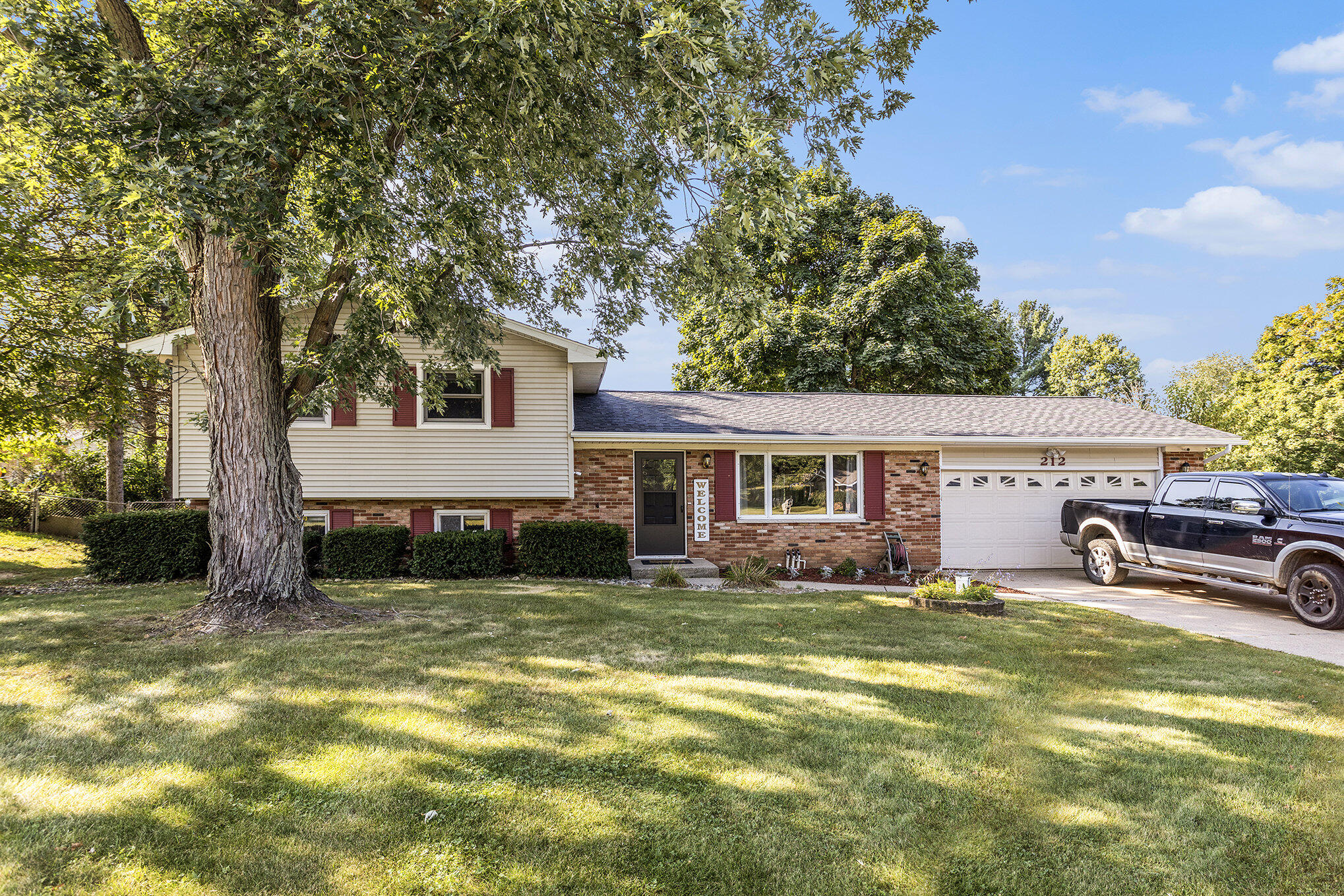 View Emmett Twp, MI 49014 house