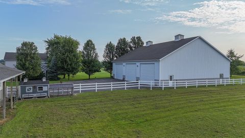 A home in Oronoko Twp