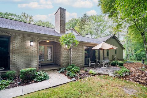 A home in Bloomfield Twp