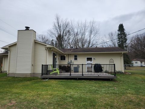 A home in West Bloomfield Twp