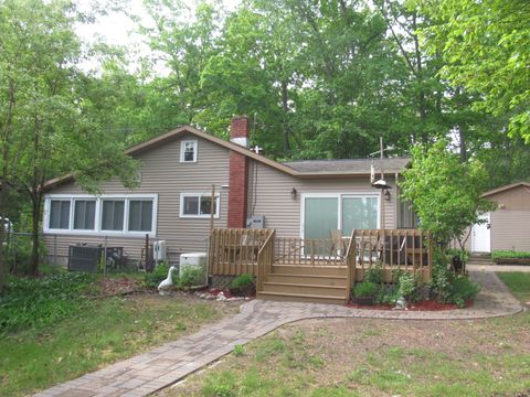 A home in Lyon Twp