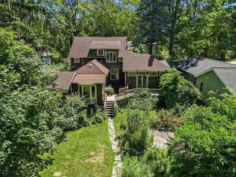 A home in South Haven