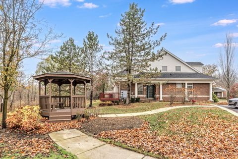 A home in West Bloomfield Twp