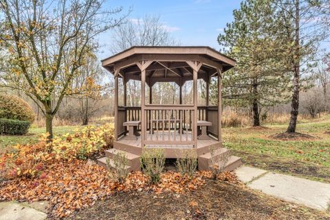 A home in West Bloomfield Twp