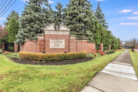 A home in West Bloomfield Twp