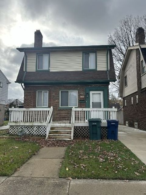 A home in Lincoln Park