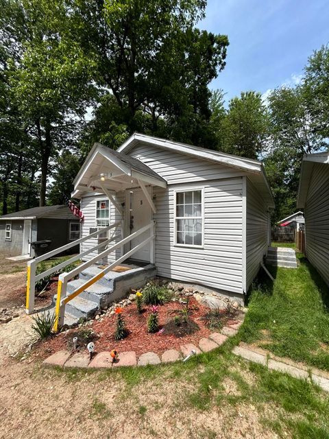 66476 Oak Street Keeler Township MI 49047