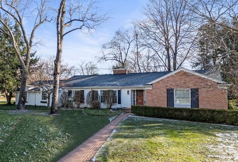 A home in Bloomfield Twp