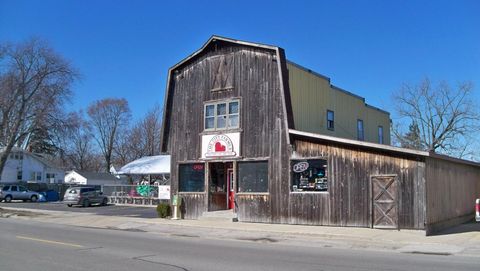 1437 Washington Avenue Grand Haven City MI 49417