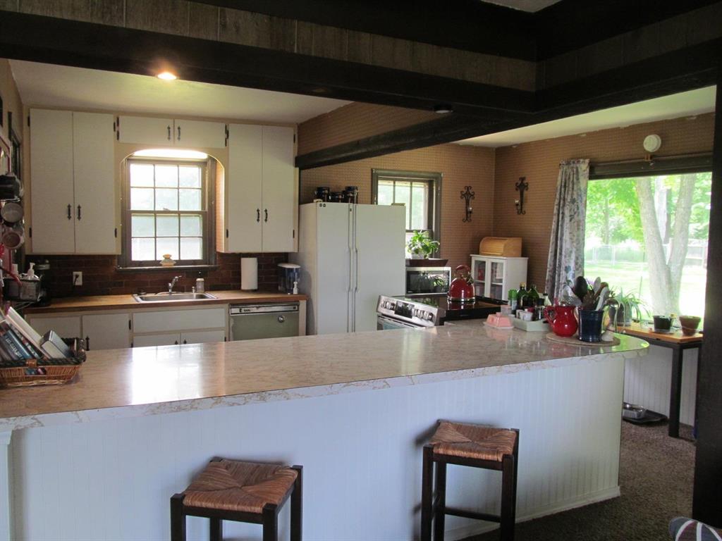 Photo 5 of 20 of 2601 Sunnyside Drive house