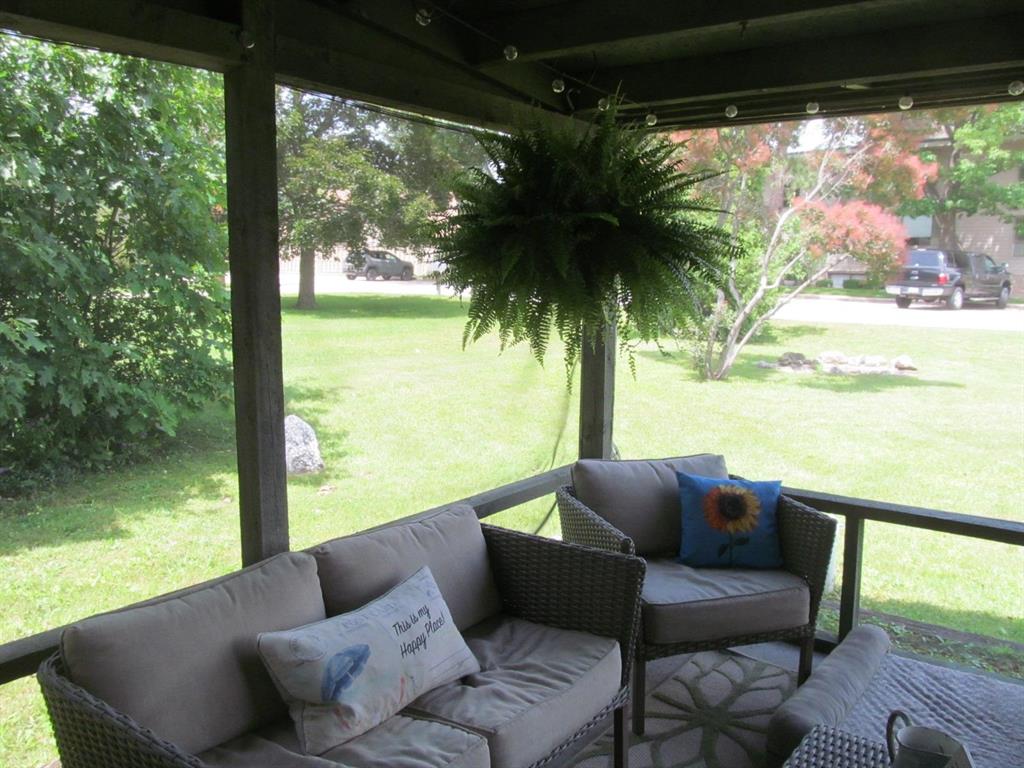 Photo 9 of 20 of 2601 Sunnyside Drive house